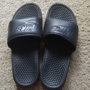 Nike sandles